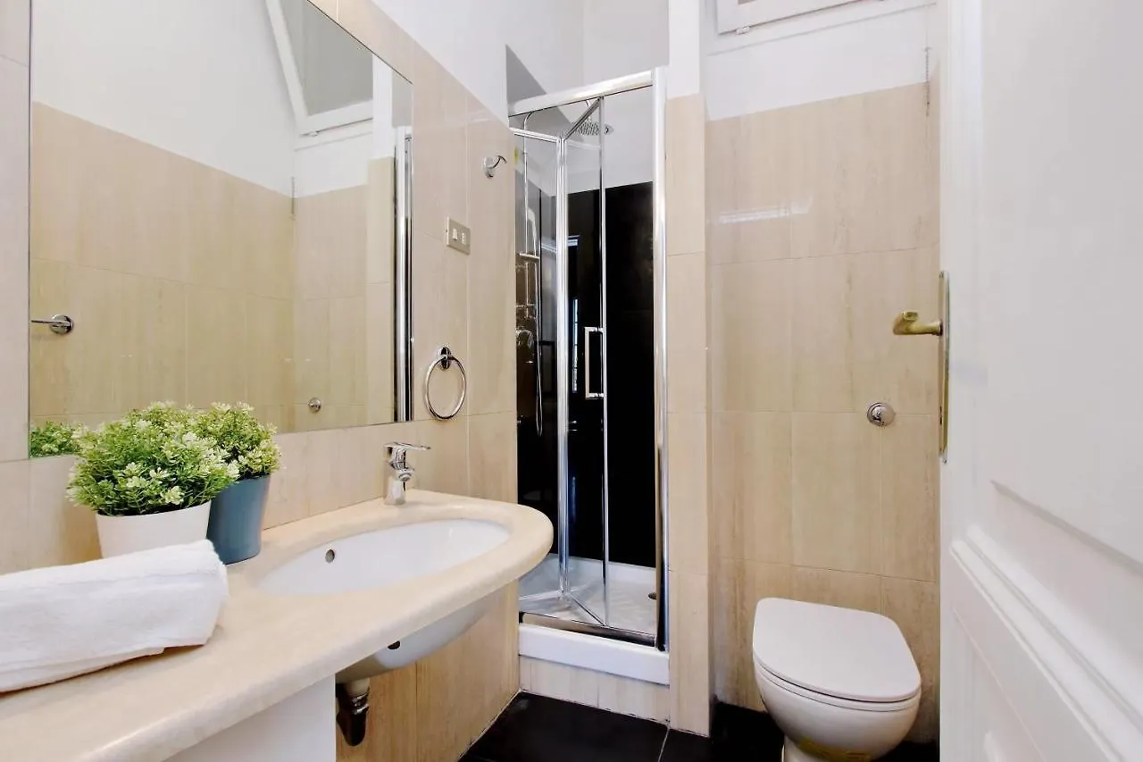 4Bnb - Tiberina Spacious Apartment 로마