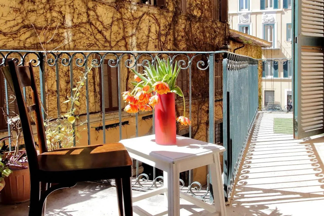 4Bnb - Tiberina Spacious Apartment 로마