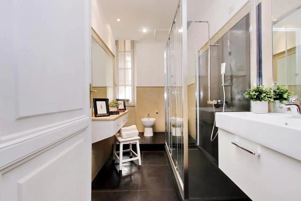 4Bnb - Tiberina Spacious Apartment 로마